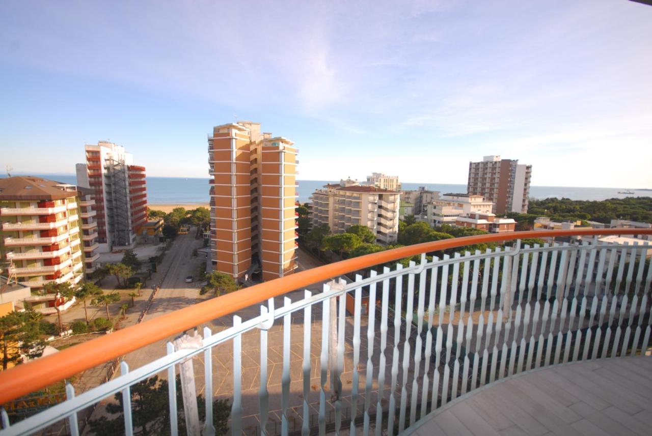 Appartamenti Puerto Do Sol Lignano Sabbiadoro Esterno foto