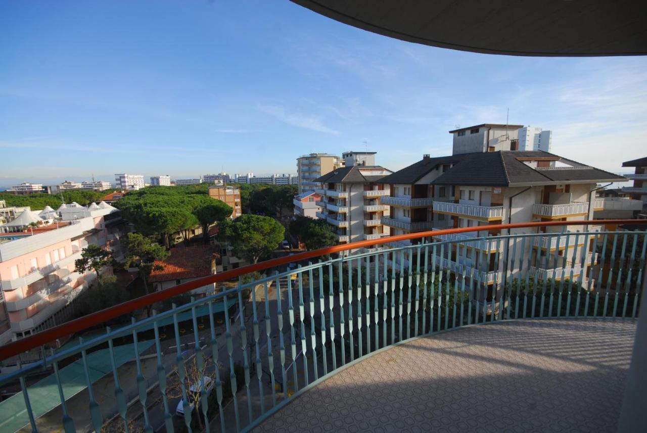 Appartamenti Puerto Do Sol Lignano Sabbiadoro Esterno foto